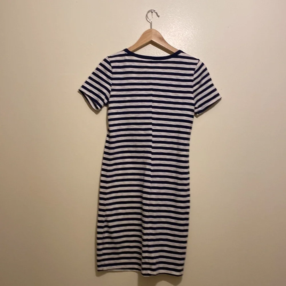 Old Navy T-shirt dress navy & white stripes. Size Xs. New. No tags . - Picture 3 of 9